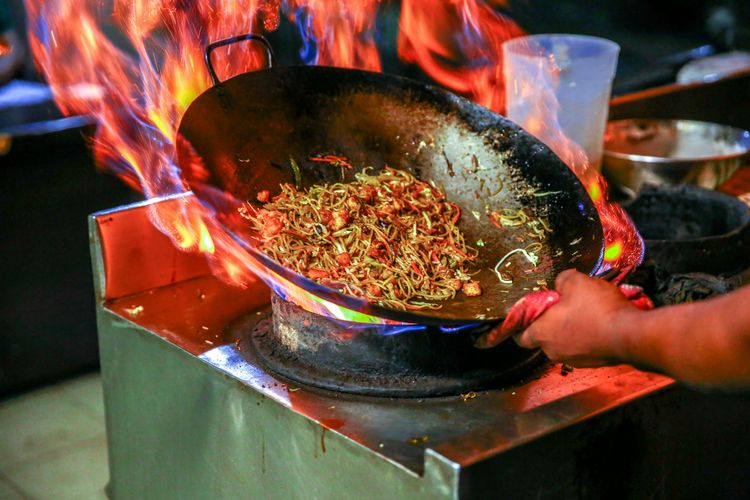 The Secret to Chinese Cooking Pans: Mastering Materials for Authentic Stir-Frying and Healthy Meals
